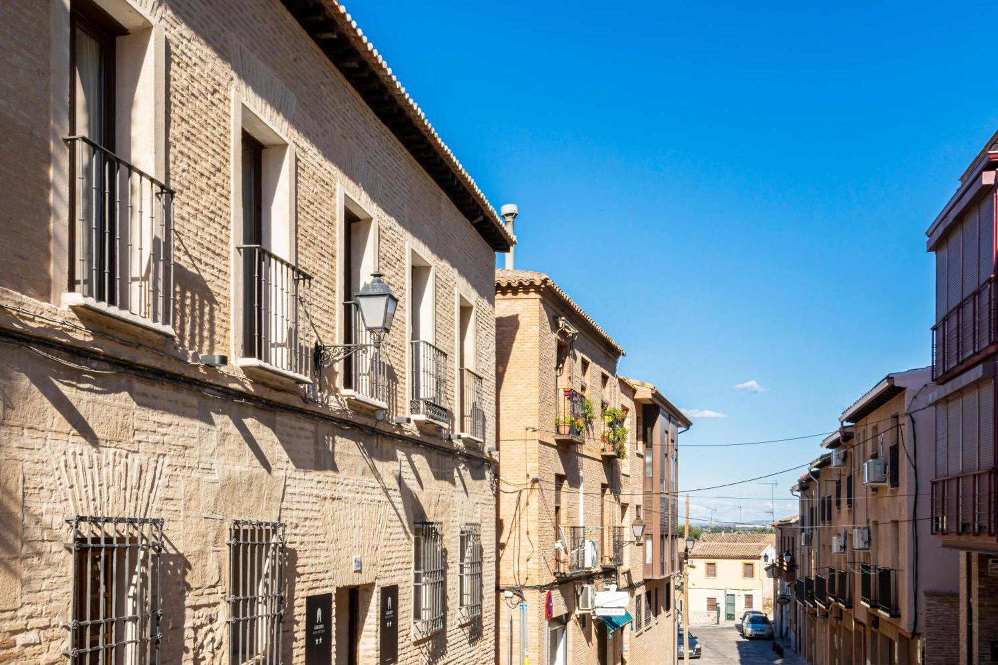 Dobo Azacanes Hostal